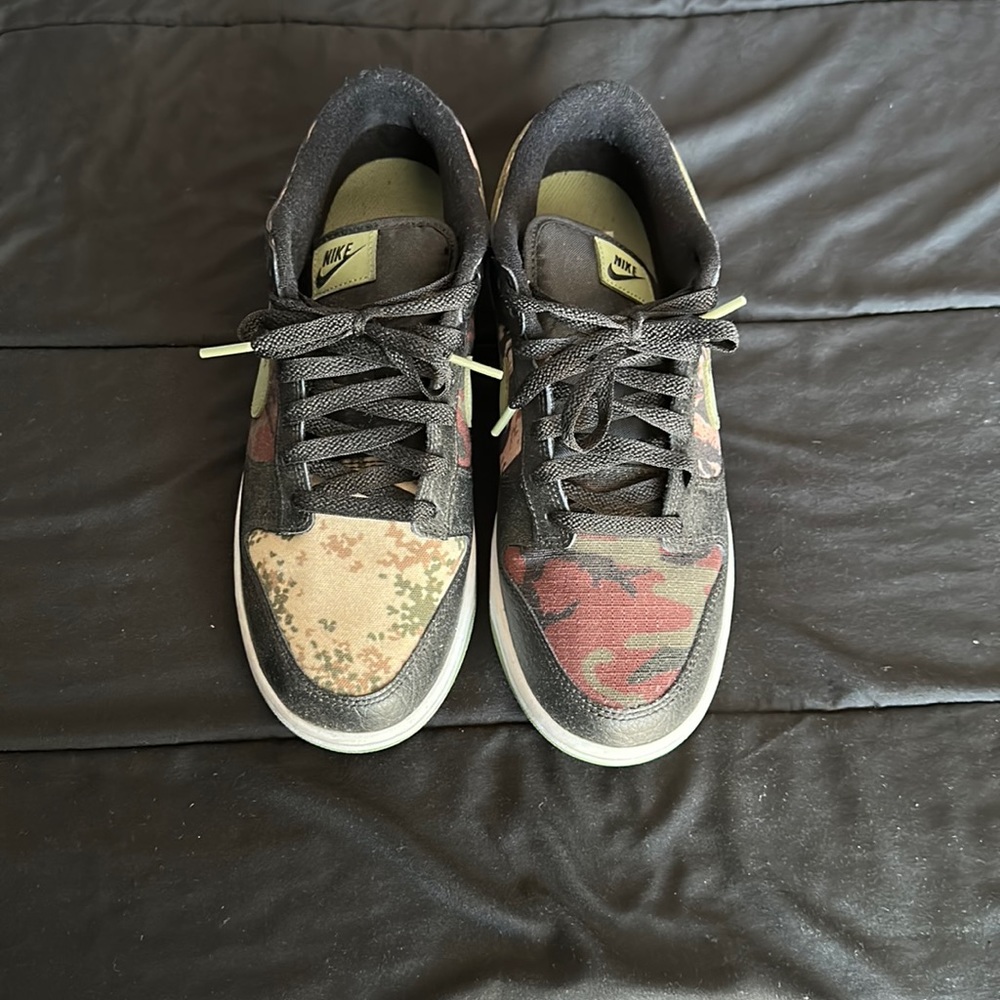 Low top camouflage dunks